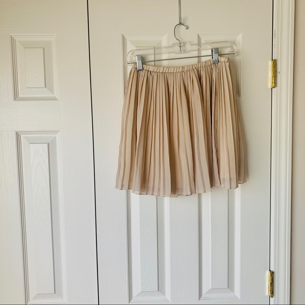 Short Skirt!